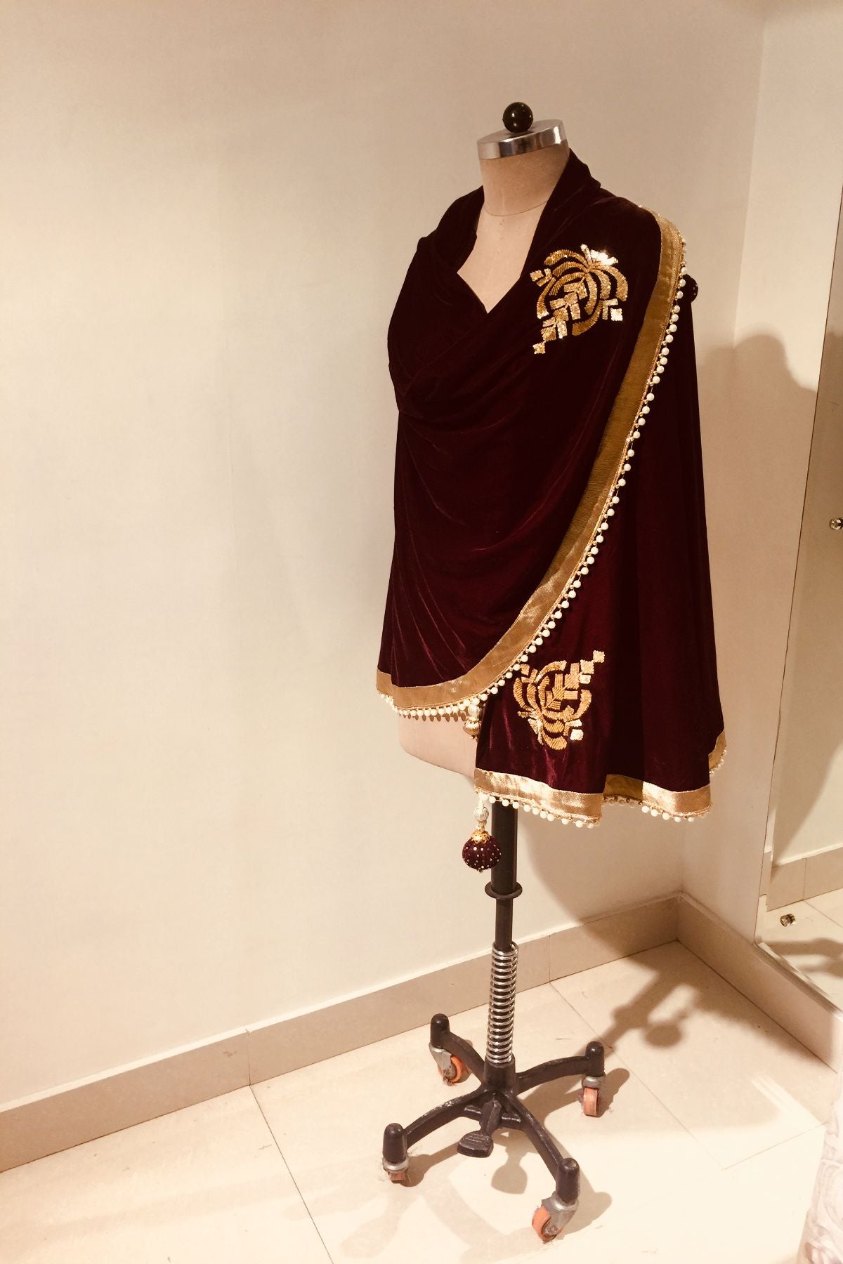 Velvet D-Cut Stole