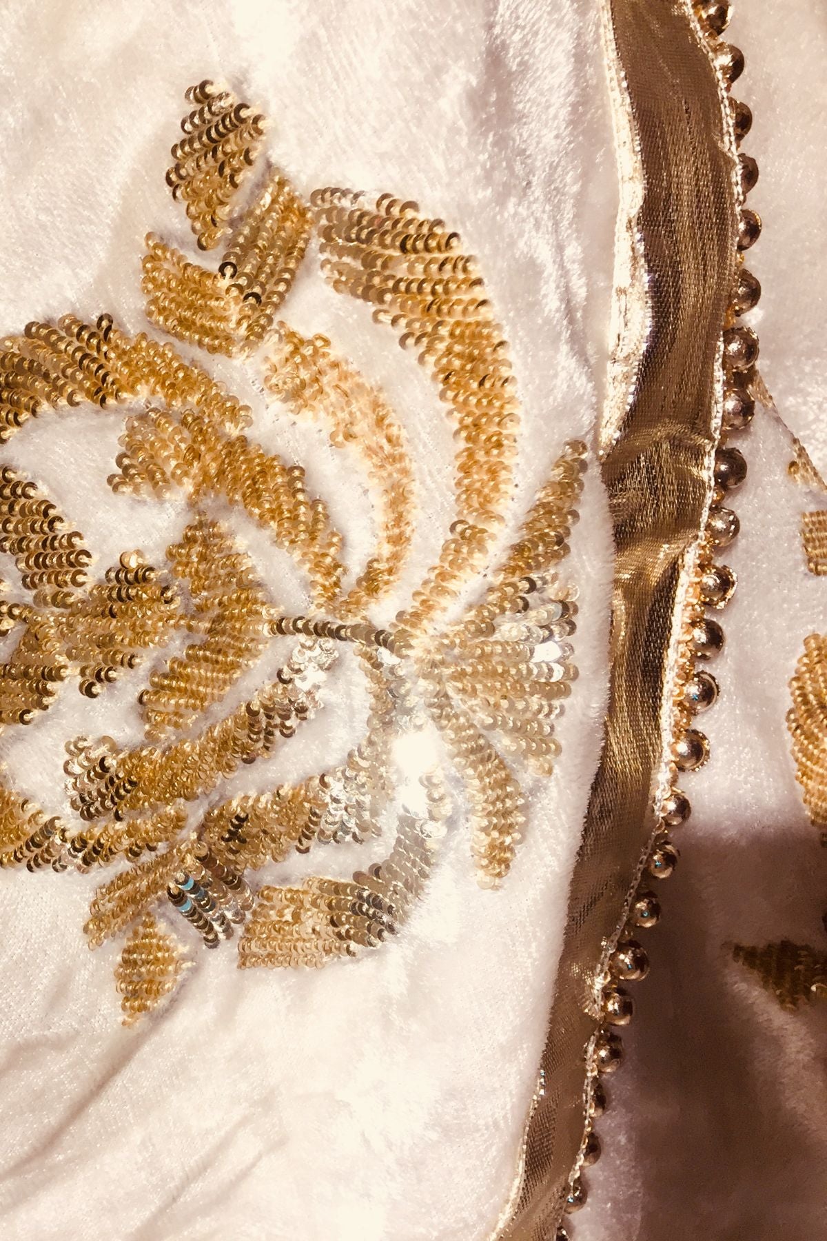 Velvet D-Cut Stole