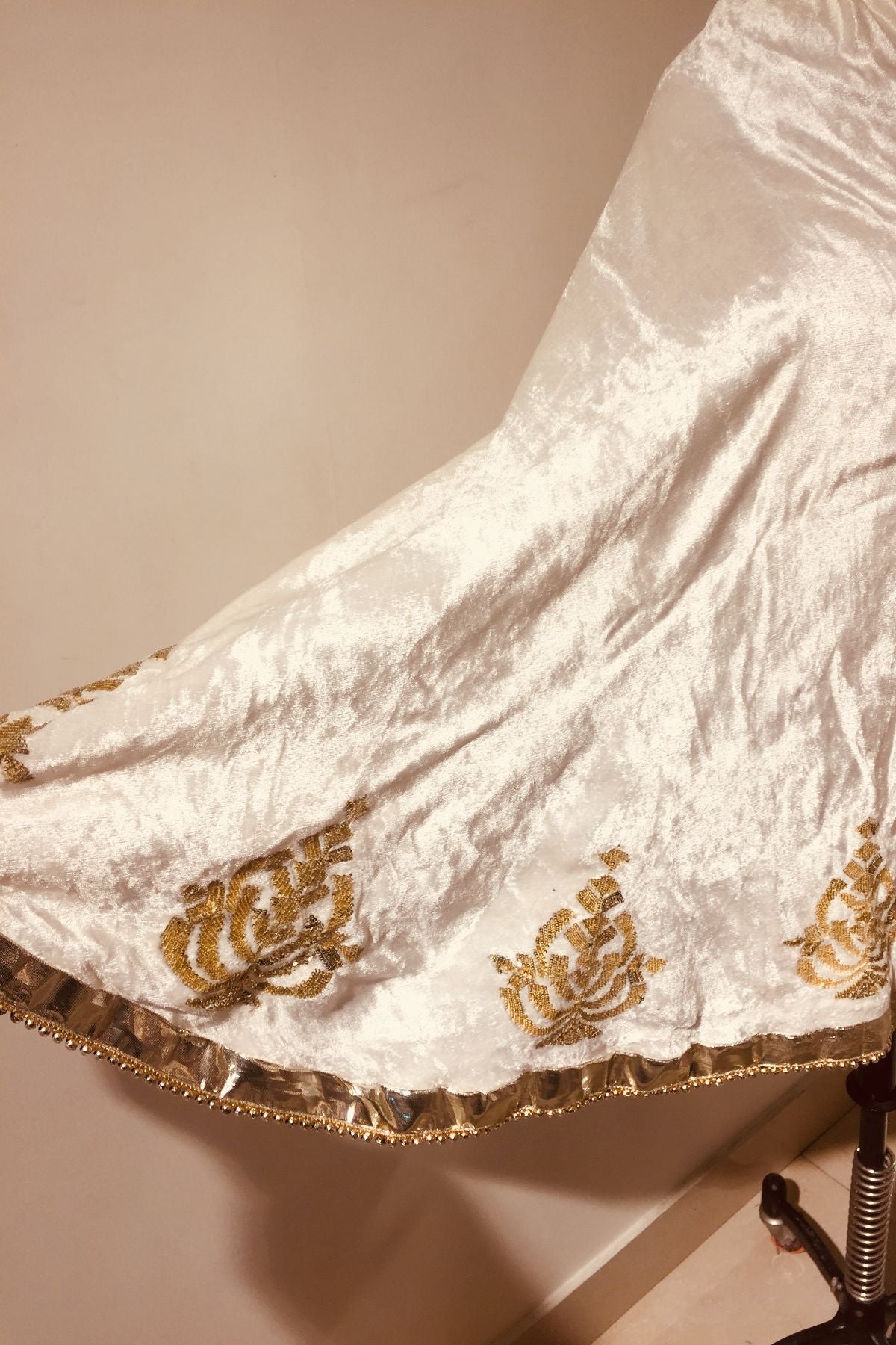 Velvet D-Cut Stole
