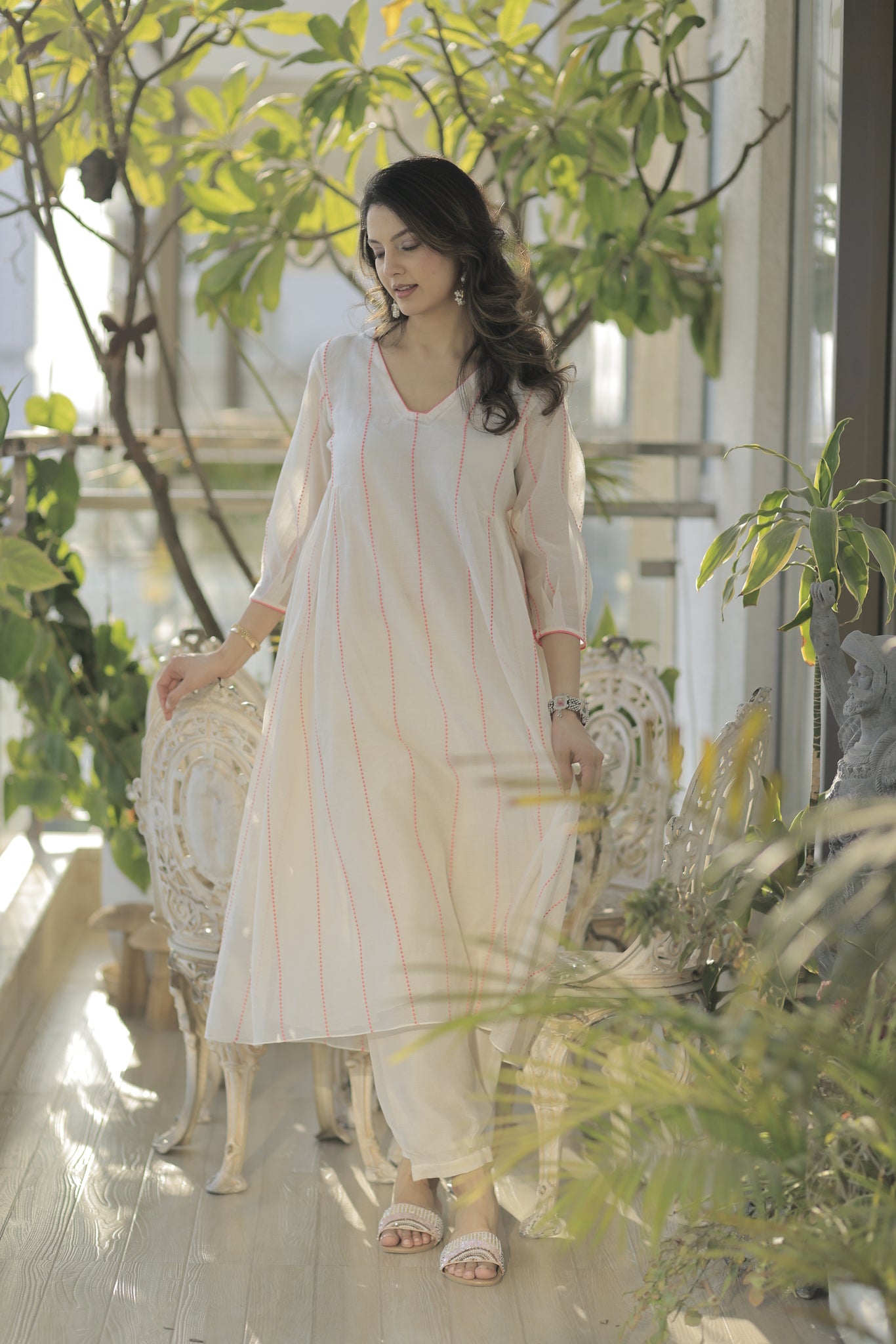 Ivory mul chanderi choga set with neon pink embroidery