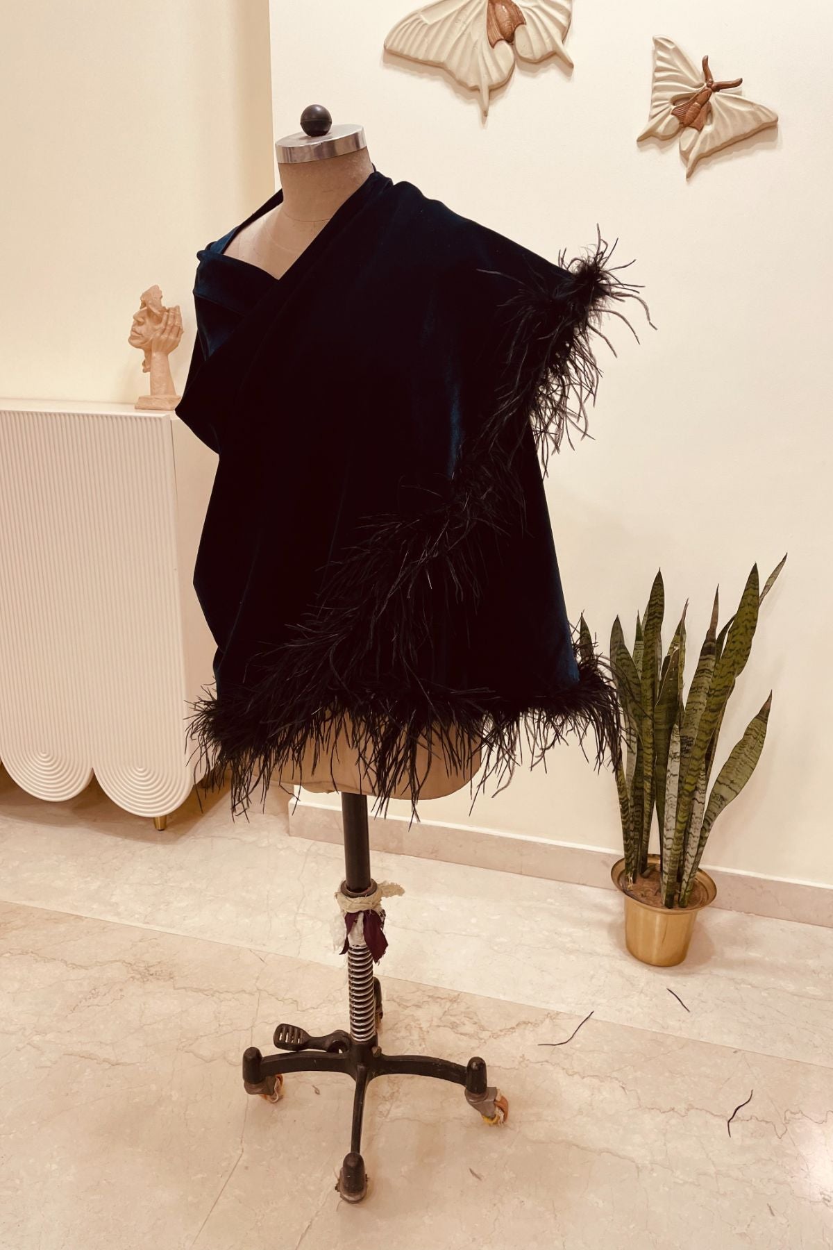 Black Feather C Cut Stole