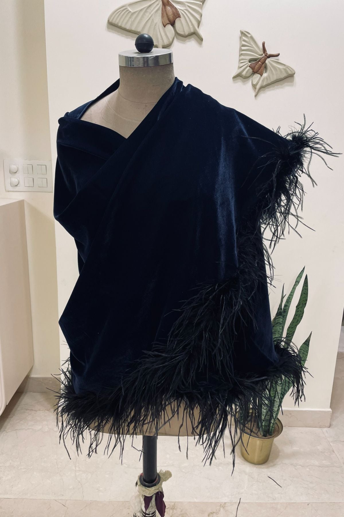Black Feather C Cut Stole
