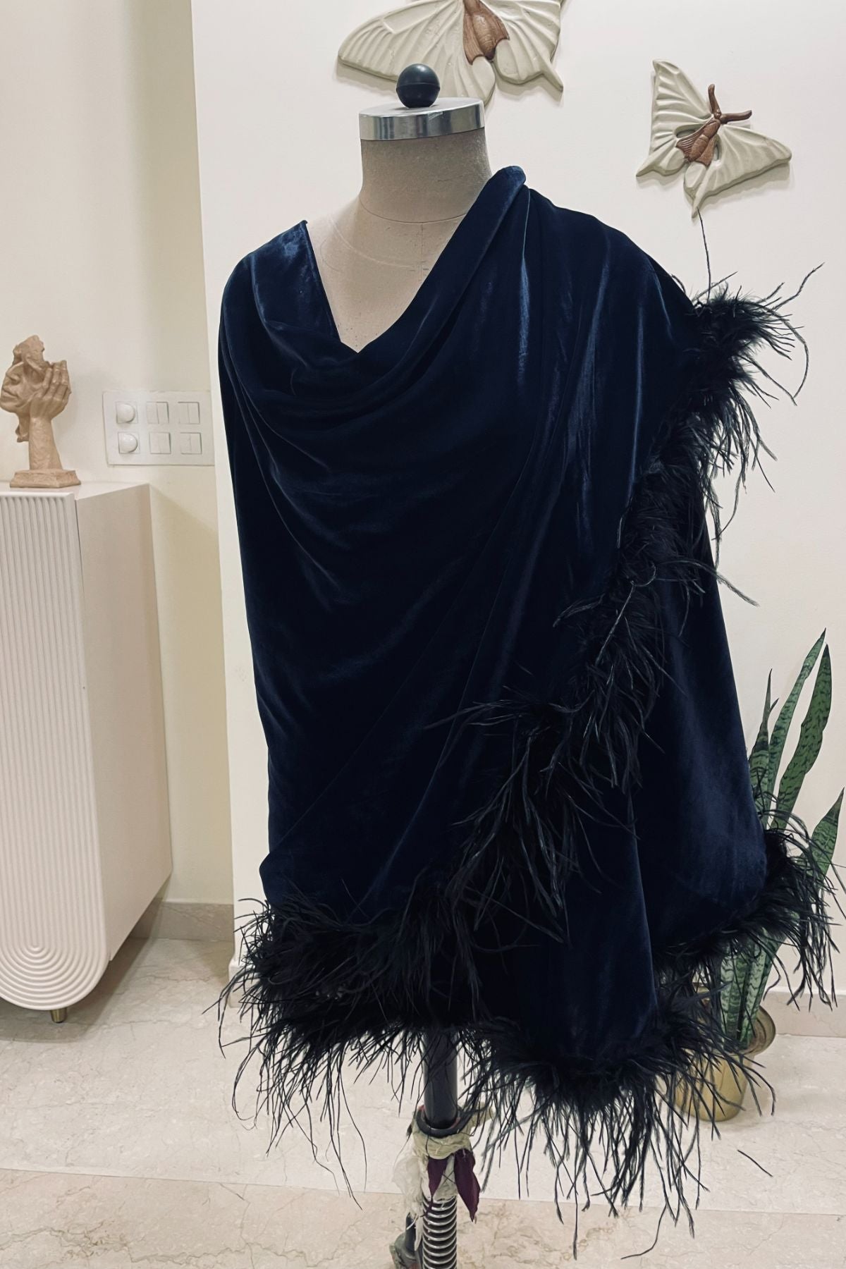 Black Feather C Cut Stole