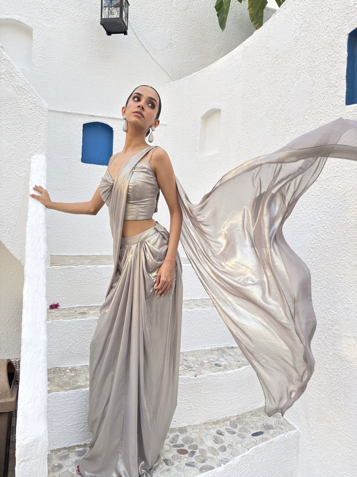Gold Metallic Foil Georgette Knot Saree