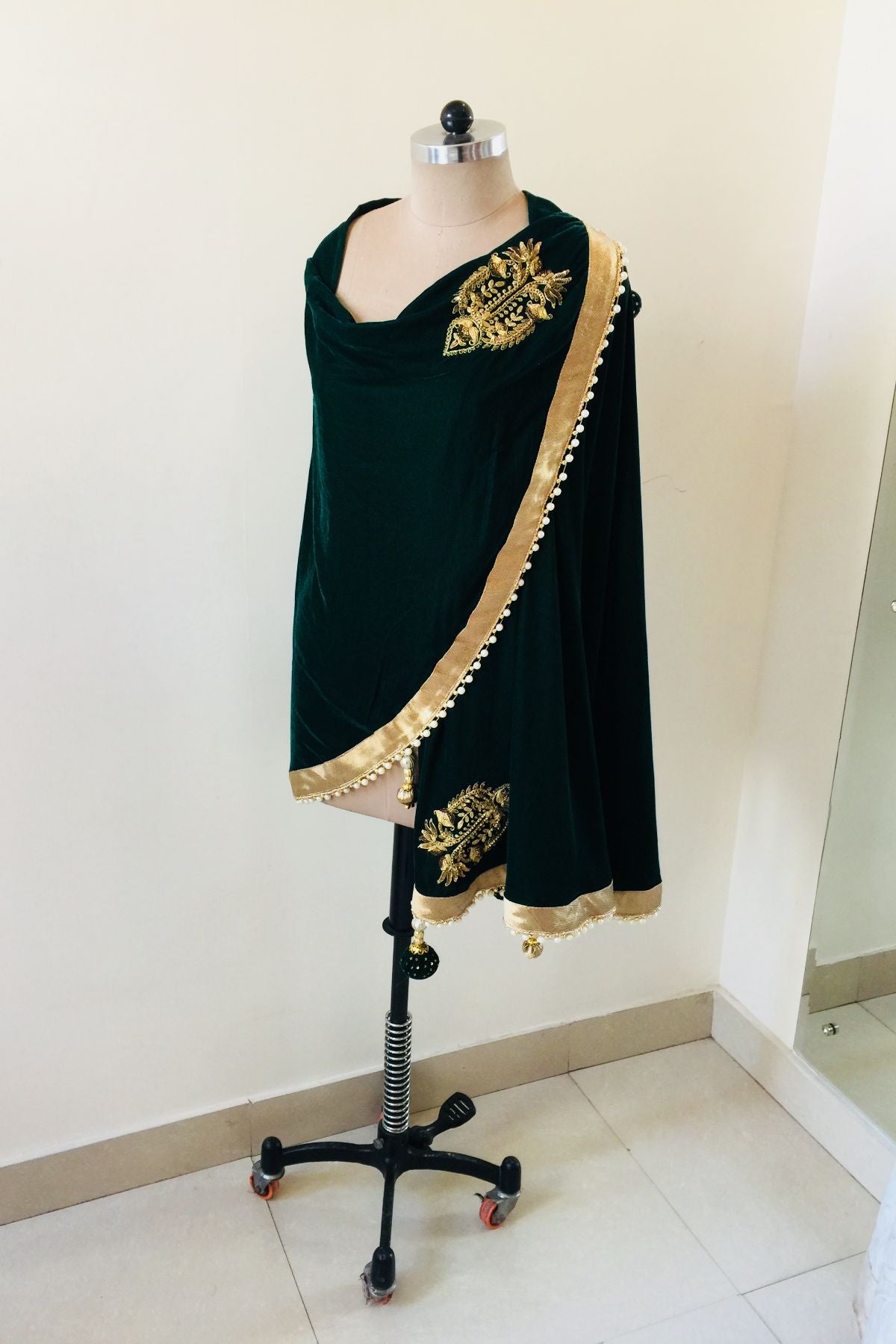Velvet D-Cut Stole