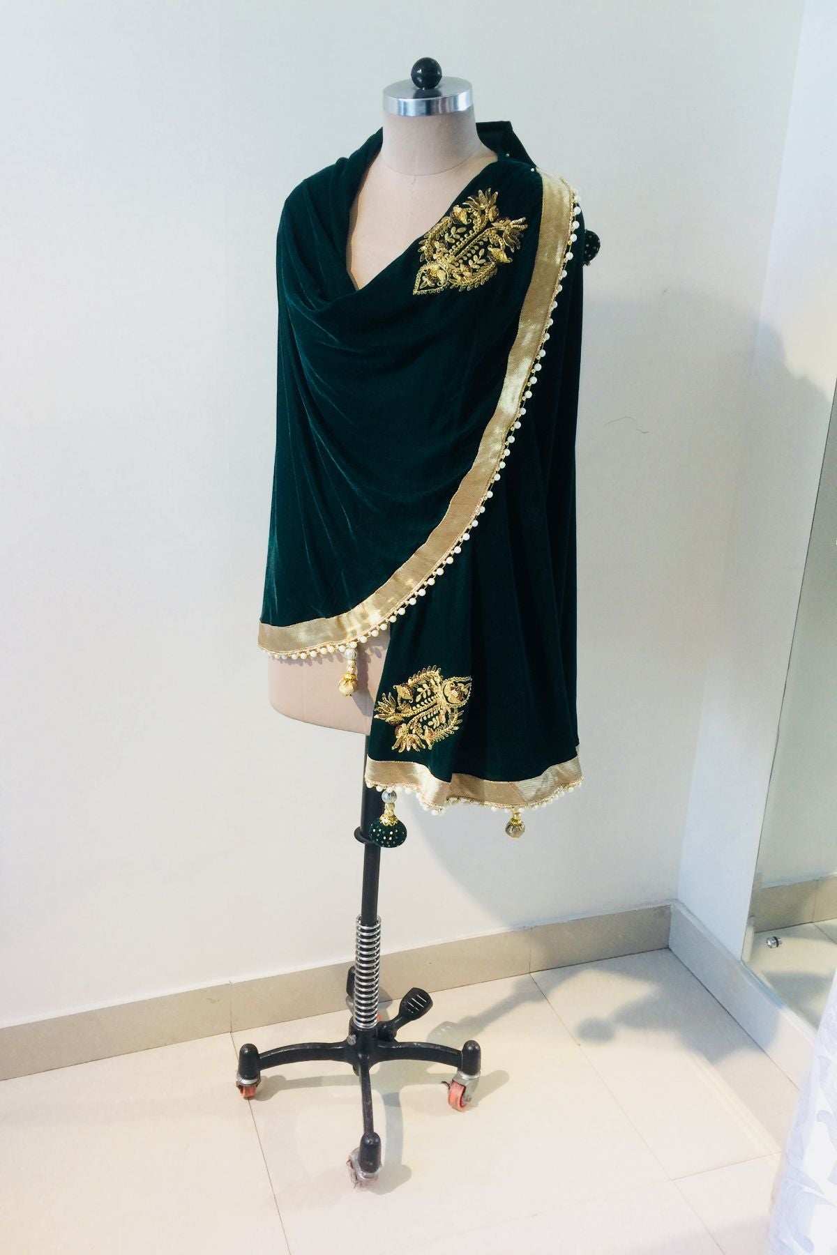 Velvet D-Cut Stole