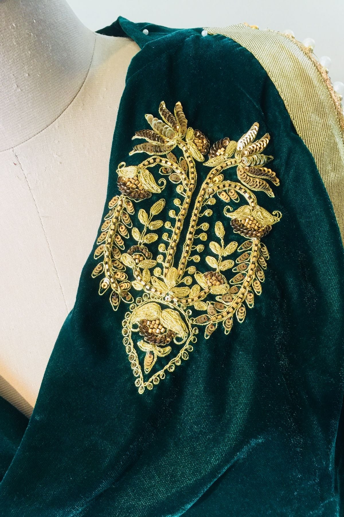 Velvet D-Cut Stole