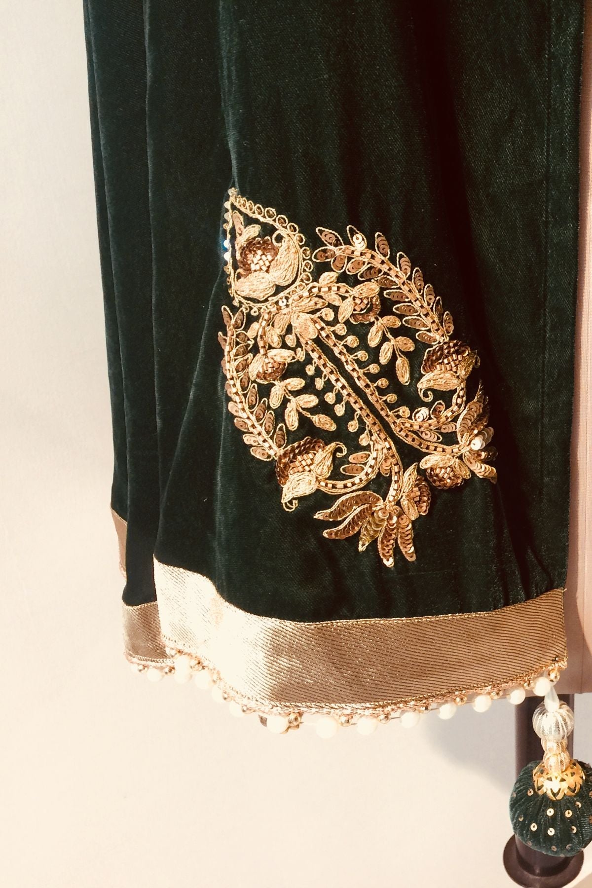 Velvet D-Cut Stole