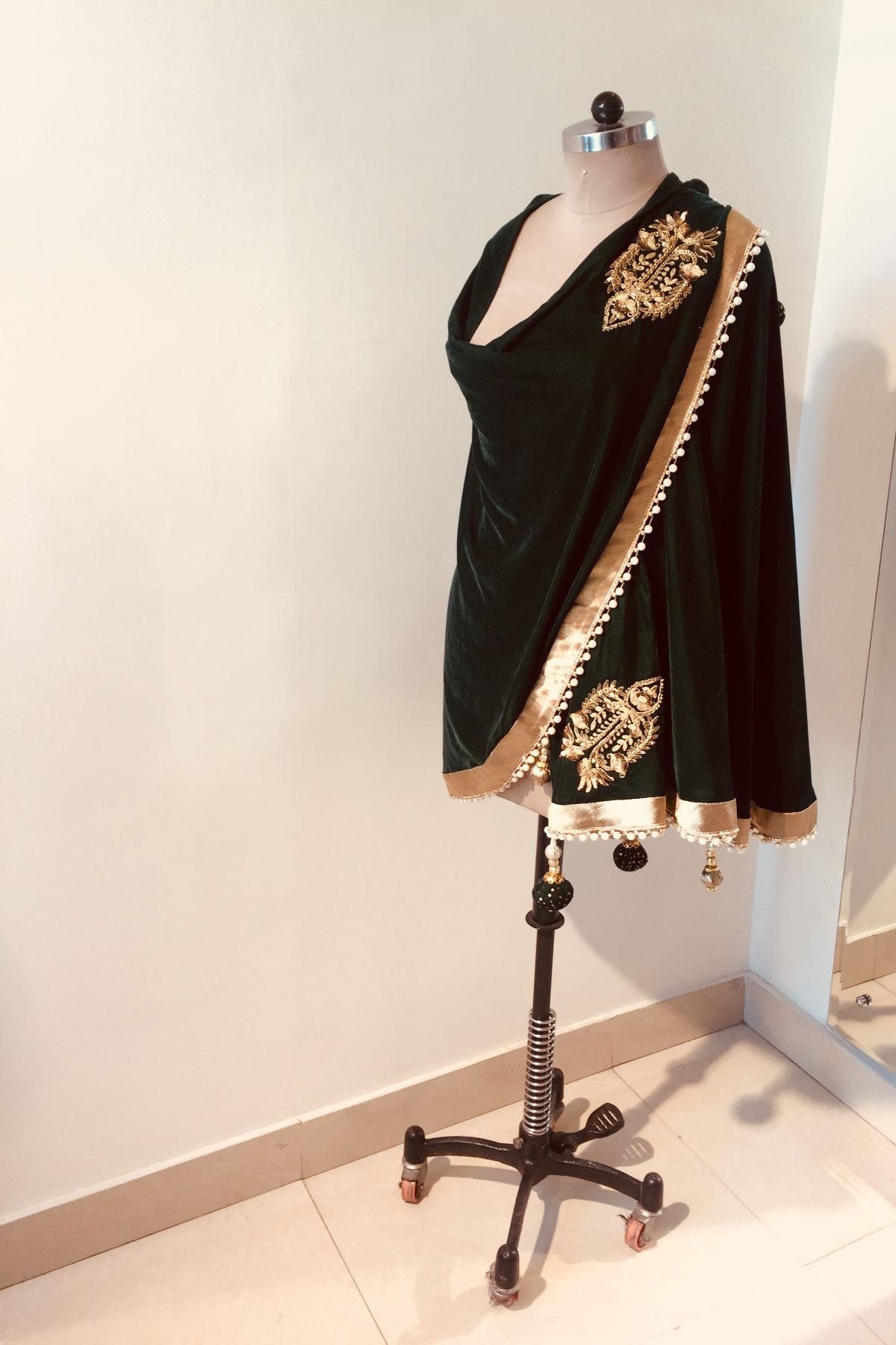 Velvet D-Cut Stole