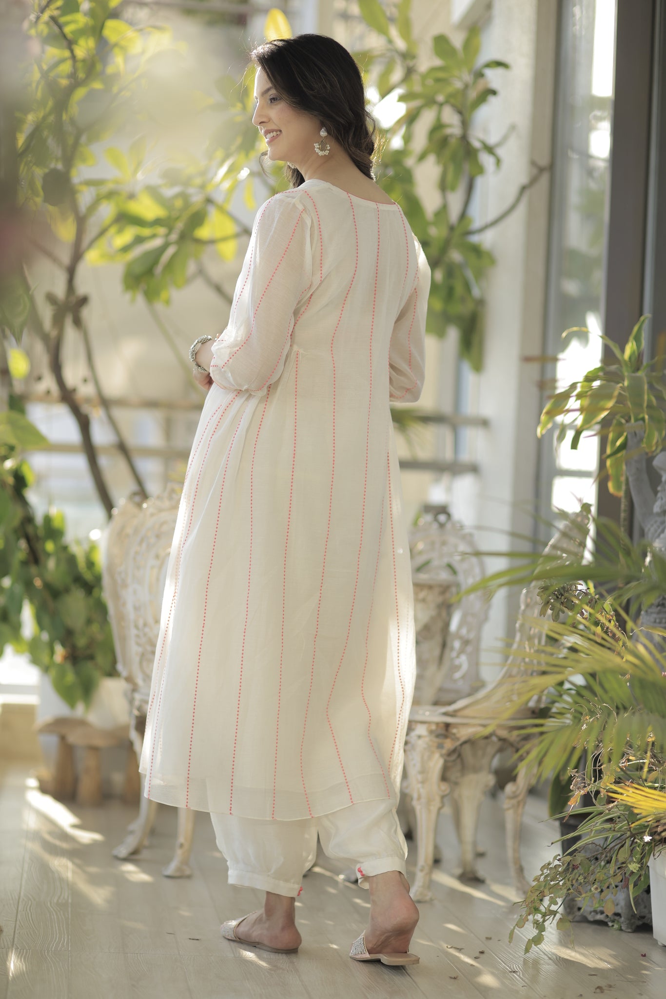 Ivory mul chanderi choga set with neon pink embroidery